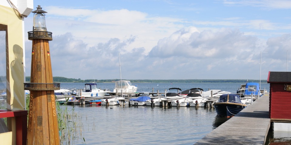 Haus am See kaufen vor der Ostsee, Villa am See kaufen im Seepark Lychen: REBA IMMOBILIEN AG